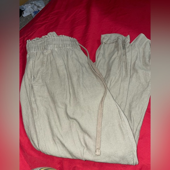 Green capri pants - Picture 4 of 5